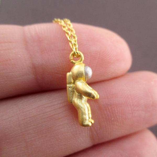 Astronaut Necklace - 3D Meditating Astronaut in Space Jewelry – The  Interstellar Seller