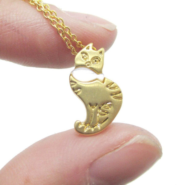 Kitty Cat and Fish Shaped Pendant Necklace in Gold – DOTOLY