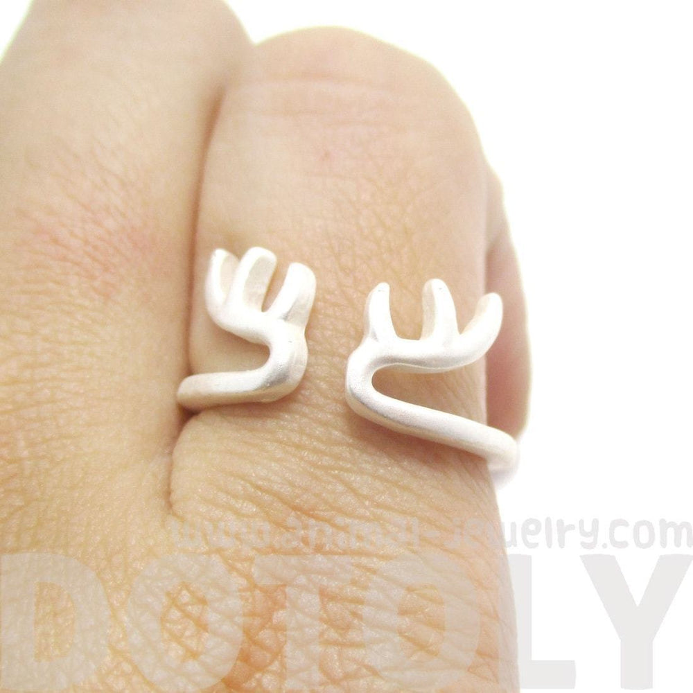 Minimalist Deer Antler Shaped Animal Ring in Silver | DOTOLY | DOTOLY